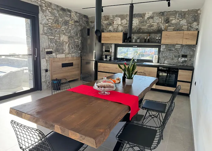 Windmills & The Villas-aiolos L Vatheia